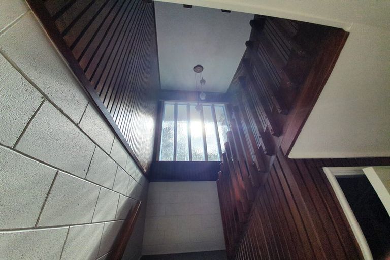 Photo of property in 43 Girrahween Drive, Totara Vale, Auckland, 0629