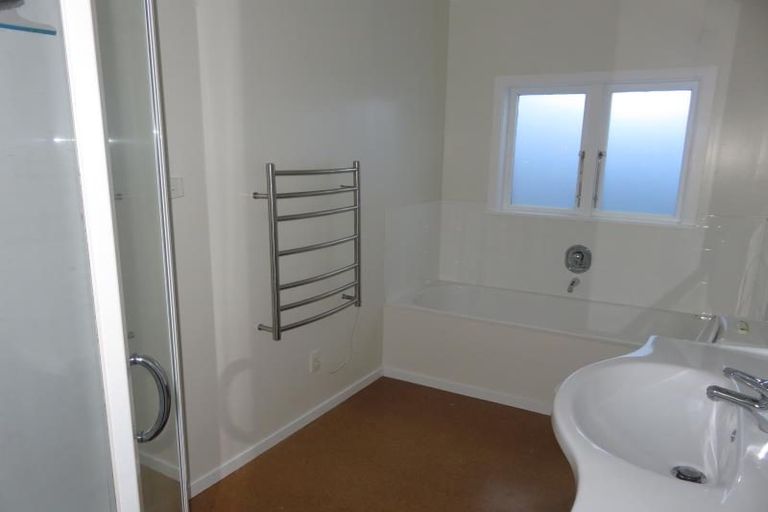 Photo of property in 147 Broderick Road, Johnsonville, Wellington, 6037