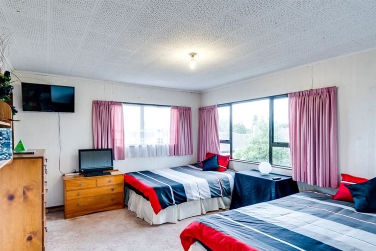 Photo of property in 13 Donegal Crescent, Tamatea, Napier, 4112