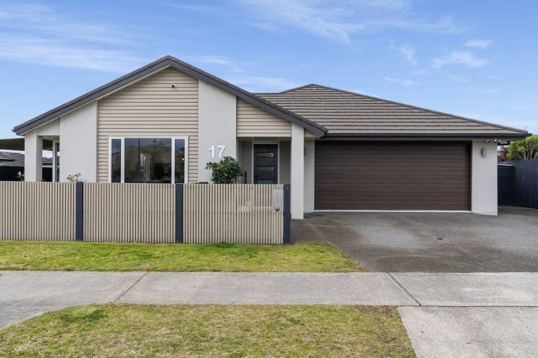 Photo of property in 17 Rainey Crescent, Papamoa Beach, Papamoa, 3118
