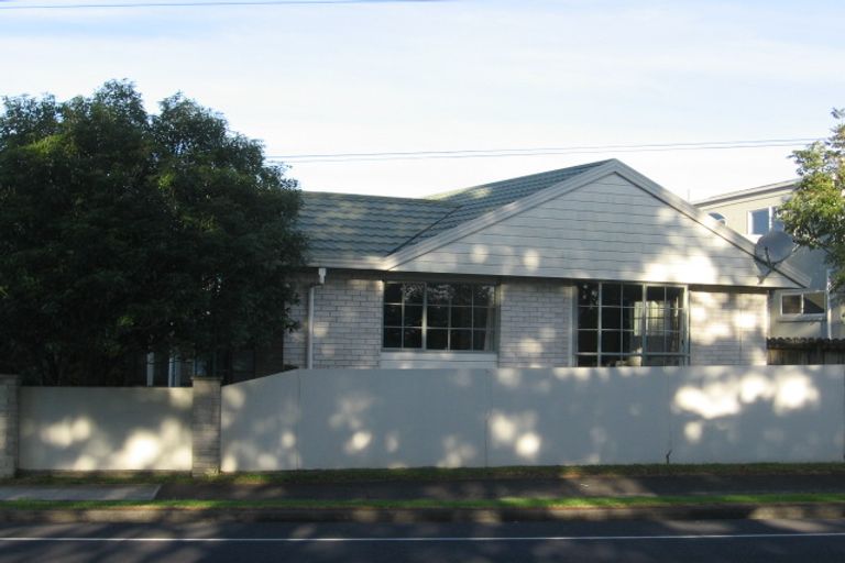 Photo of property in 303 Hobsonville Road, Hobsonville, Auckland, 0618