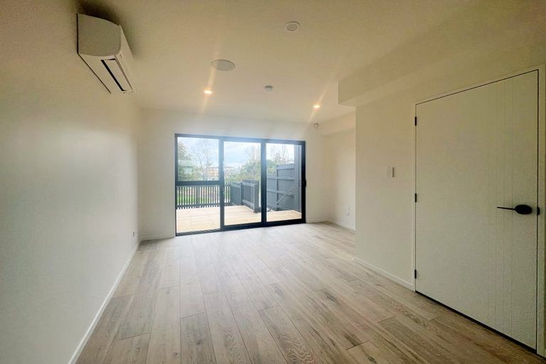 Photo of property in 2 Grove Lane, Pakuranga, Auckland, 2010