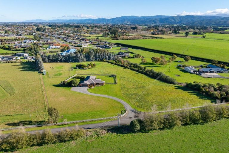 Photo of property in 75 Andersons Line, Clareville, Carterton, 5713