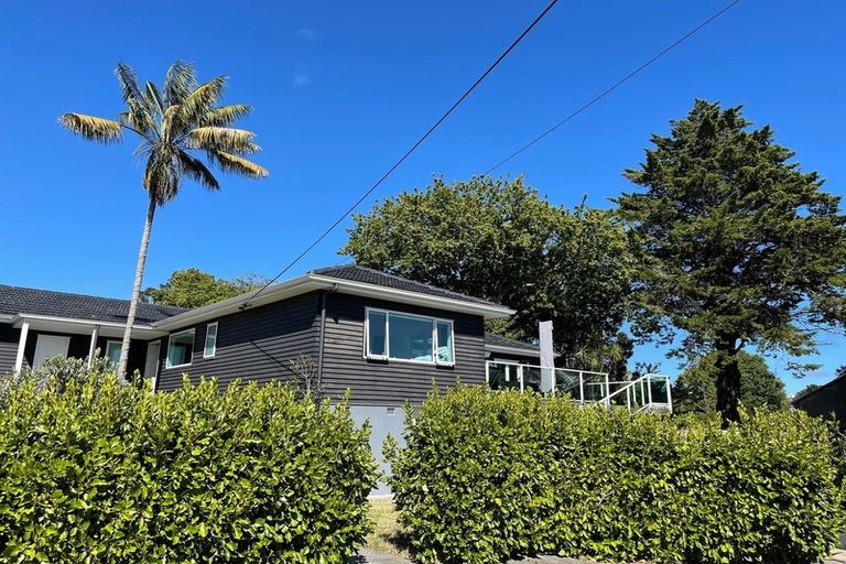 Photo of property in 29c South Lynn Road, Titirangi, Auckland, 0604