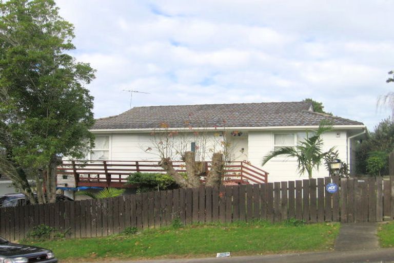 Photo of property in 43 Helena Street, Massey, Auckland, 0614