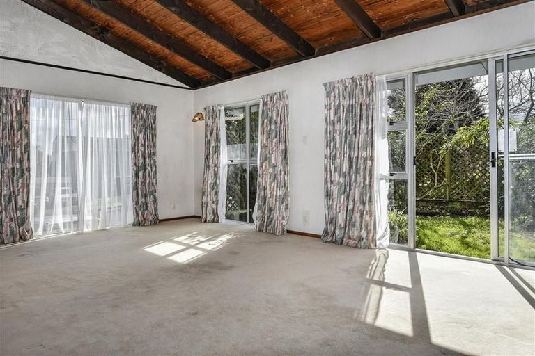 Photo of property in 1/23 Craigbank Avenue, New Lynn, Auckland, 0600