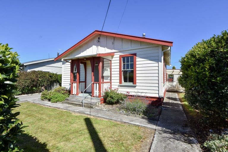 Photo of property in 8 Wyndham Street, Carterton, 5713