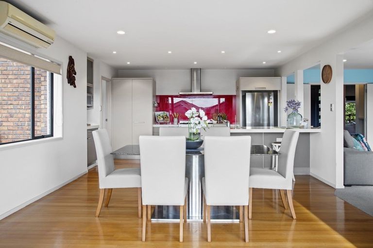 Photo of property in 107 Kitchener Road, Pukekohe, 2120