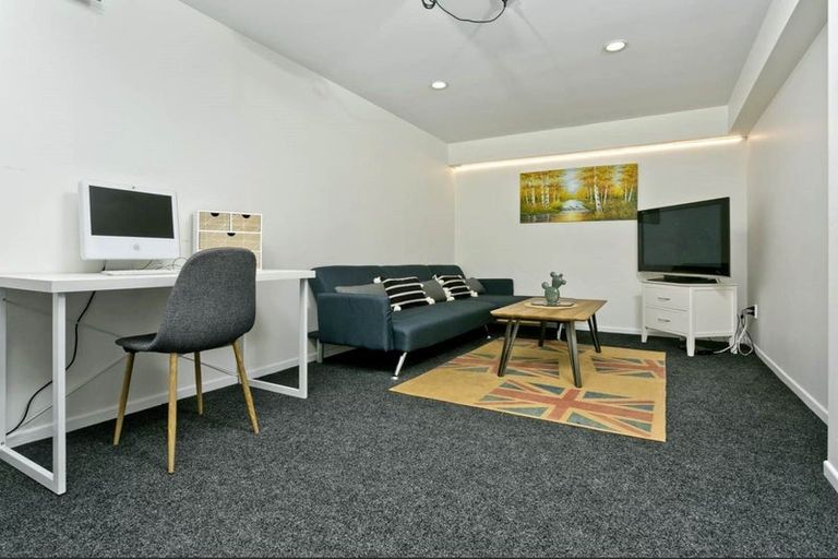 Photo of property in 2/152 Manuka Road, Bayview, Auckland, 0629