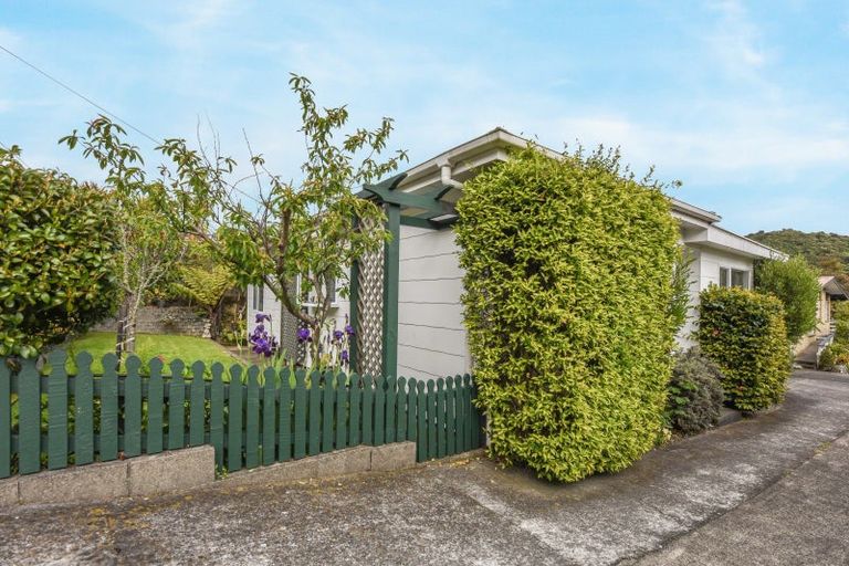 Photo of property in 50a Milton Terrace, Picton, 7220