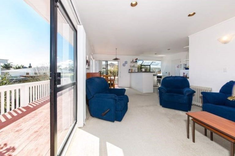 Photo of property in 22 Strid Road, Te Atatu South, Auckland, 0610