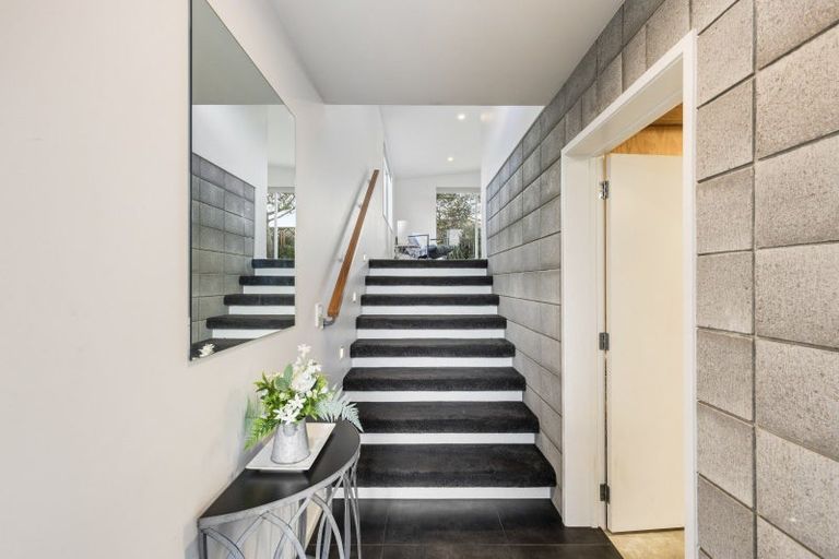 Photo of property in 26 Birdwood Avenue, Moturoa, New Plymouth, 4310