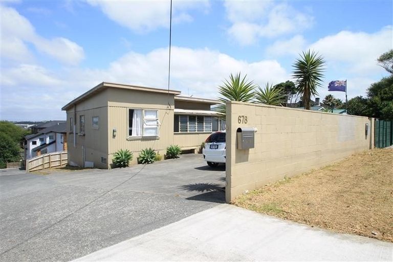 Photo of property in 678 East Coast Road, Pinehill, Auckland, 0630