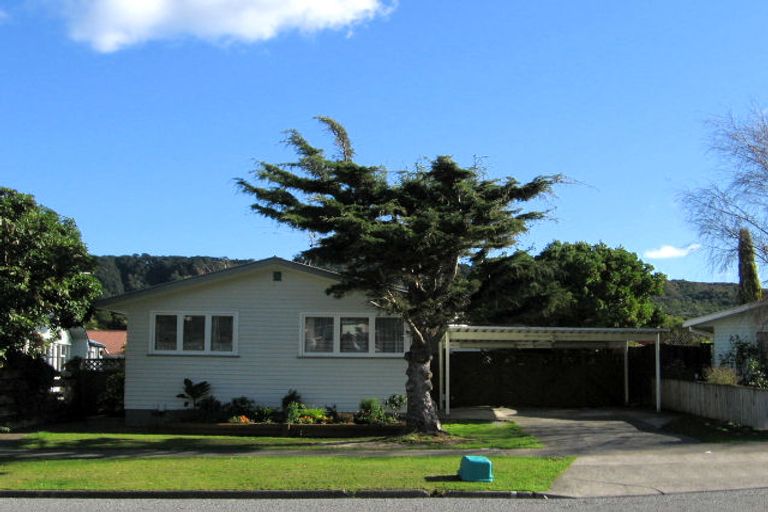 Photo of property in 7 Meremere Street, Wainuiomata, Lower Hutt, 5014