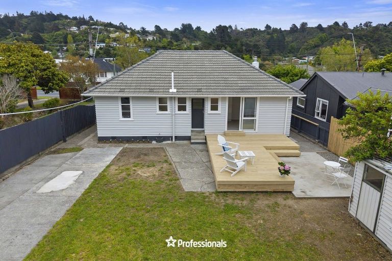 Photo of property in 179 Stokes Valley Road, Stokes Valley, Lower Hutt, 5019