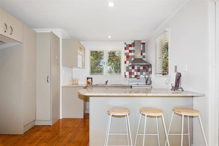 Photo of property in 87a Kawaha Point Road, Kawaha Point, Rotorua, 3010