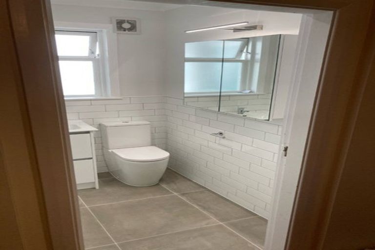 Photo of property in Rehutai Flats, 268u2 Oriental Parade, Oriental Bay, Wellington, 6011