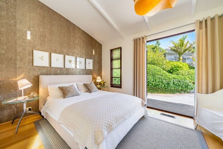 Photo of property in 360 Paremata Road, Whitby, Porirua, 5381