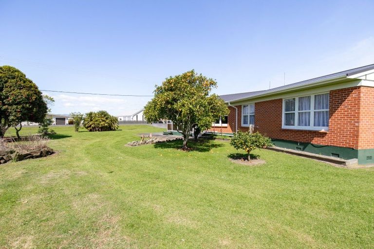 Photo of property in 63 Pipiroa Road, Ngatea, 3503