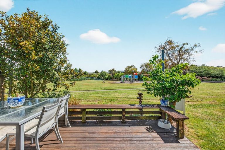 Photo of property in 2/35 Fairview Terrace, Waipahihi, Taupo, 3330