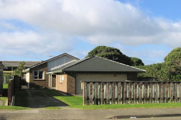 Photo of property in 19 Tireti Road, Titahi Bay, Porirua, 5022