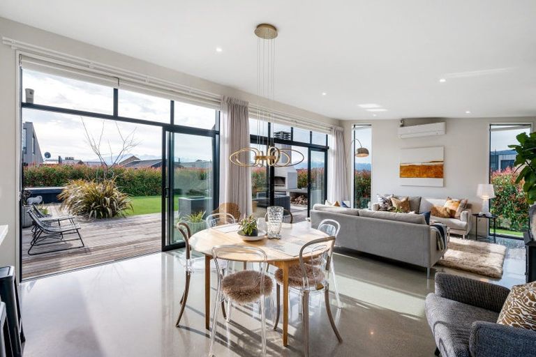 Photo of property in 5 Mcdonald Street, Wanaka, 9305