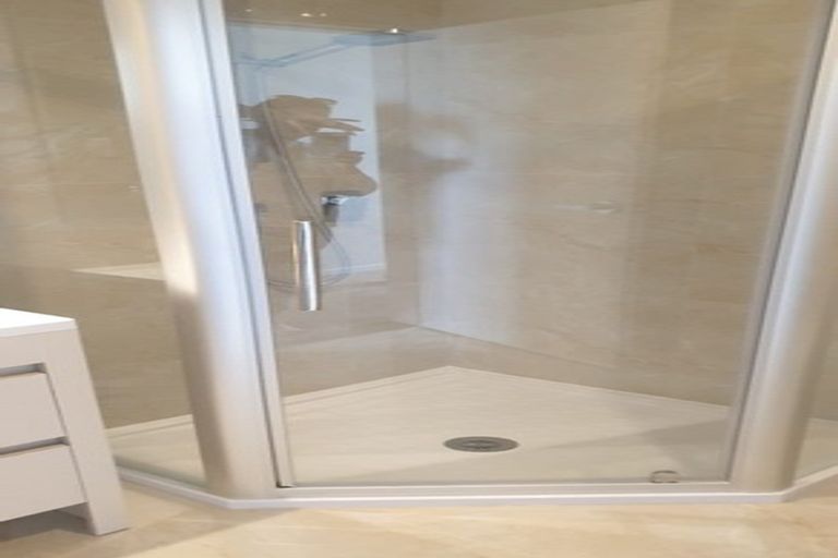 Photo of property in 11 Hoiho Road, Pukekohe, 2120