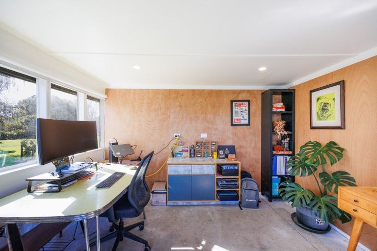 Photo of property in 2114 State Highway 56, Longburn, Palmerston North, 4477