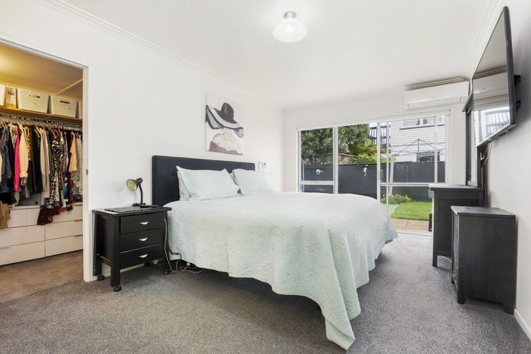 Photo of property in 102a U1 Sandwich Road, St Andrews, Hamilton, 3200