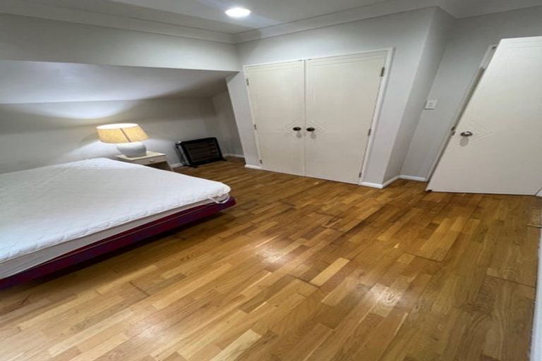 Photo of property in 6 David Beattie Place, Chatswood, Auckland, 0626