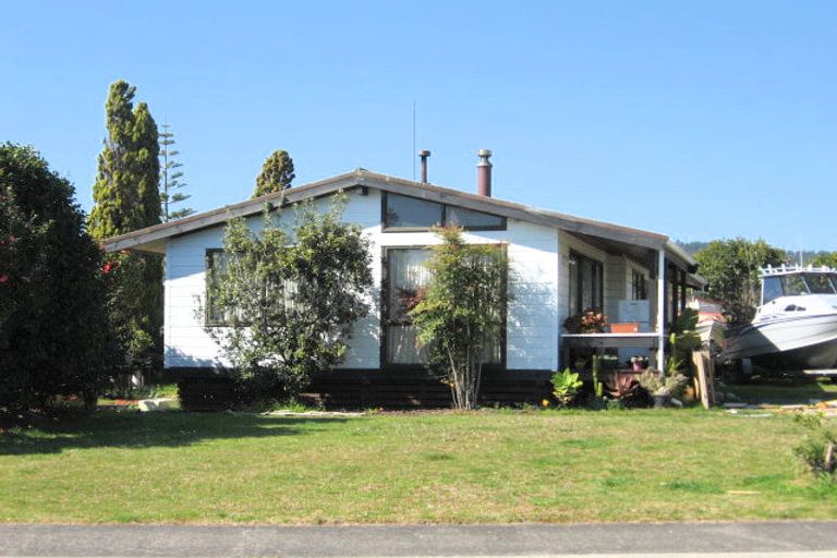 Photo of property in 6 Nicholas Avenue, Whitianga, 3510