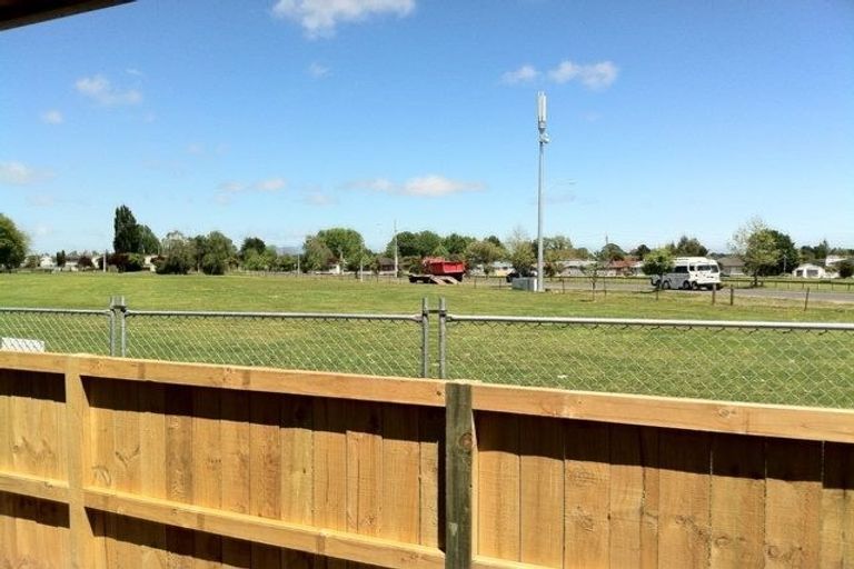 Photo of property in 102u7 Old Farm Road, Hamilton East, Hamilton, 3216