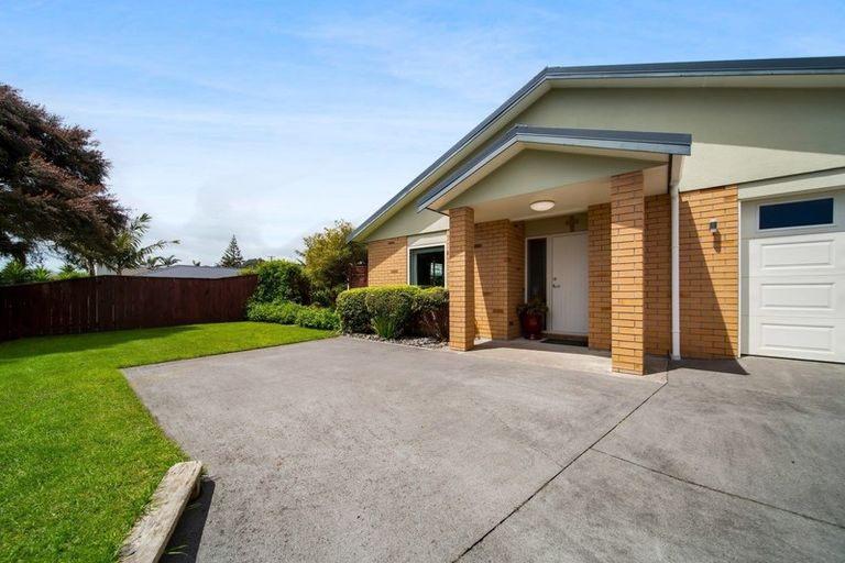 Photo of property in 32 Penrod Drive, Bell Block, New Plymouth, 4312