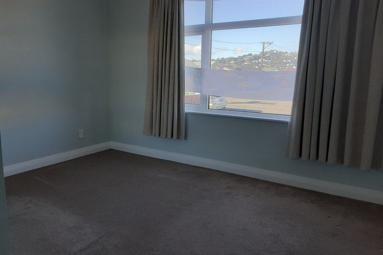 Photo of property in 37 Tauhinu Road, Miramar, Wellington, 6022