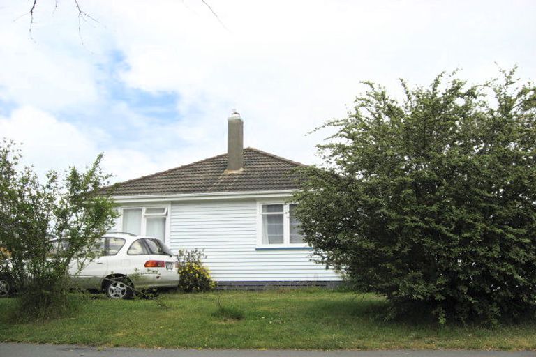 Photo of property in 33 Hollyford Avenue, Bryndwr, Christchurch, 8053