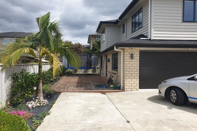 Photo of property in 14 Nandi Lane, Ranui, Auckland, 0612