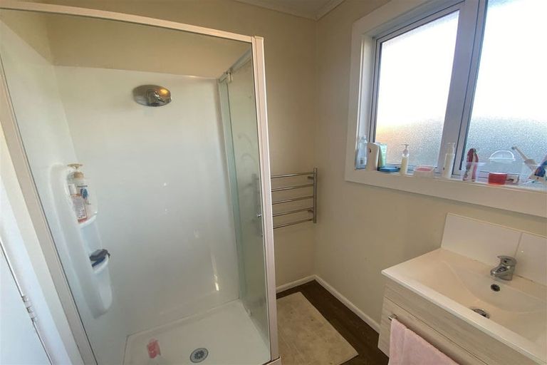 Photo of property in 2/8 Dover Street, St Albans, Christchurch, 8014