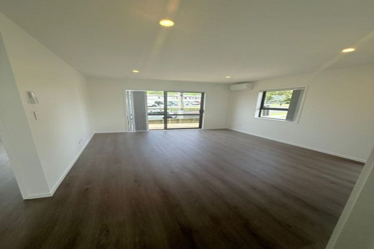 Photo of property in 128 Birkdale Road, Birkdale, Auckland, 0626
