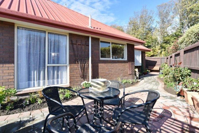 Photo of property in 11 Ludecke Place, Sockburn, Christchurch, 8042