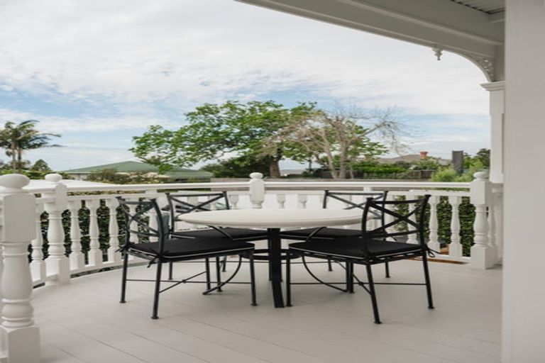 Photo of property in 31 Richmond Avenue, Northcote Point, Auckland, 0627