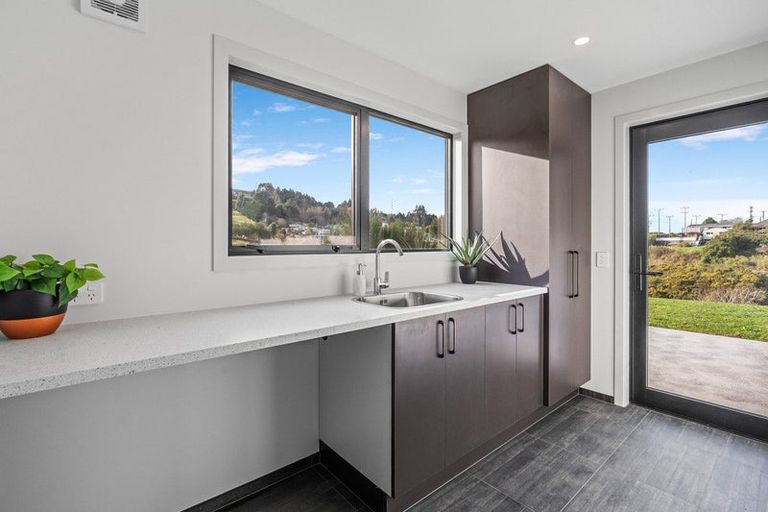 Photo of property in 22 Macleod Avenue, Halfway Bush, Dunedin, 9010