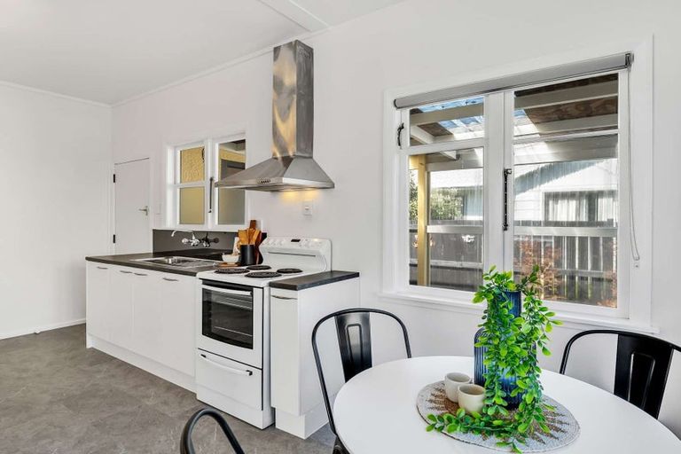 Photo of property in 36 Wilton Street, Levin, 5510