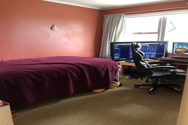 Photo of property in 10 Helvetia Drive, Browns Bay, Auckland, 0630