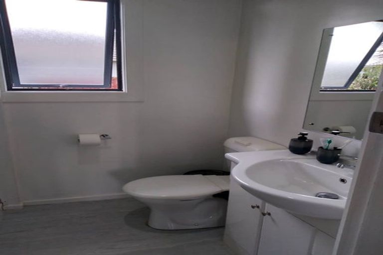 Photo of property in 64 Barton Street, Woolston, Christchurch, 8023