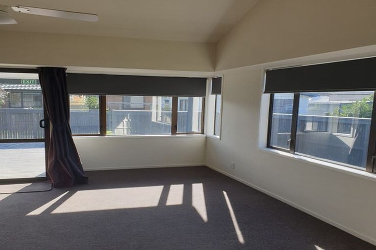Photo of property in 82 Sandspit Road, Waiuku, 2123