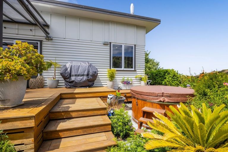 Photo of property in 40 Kawei Road, Ohawe, Hawera, 4671