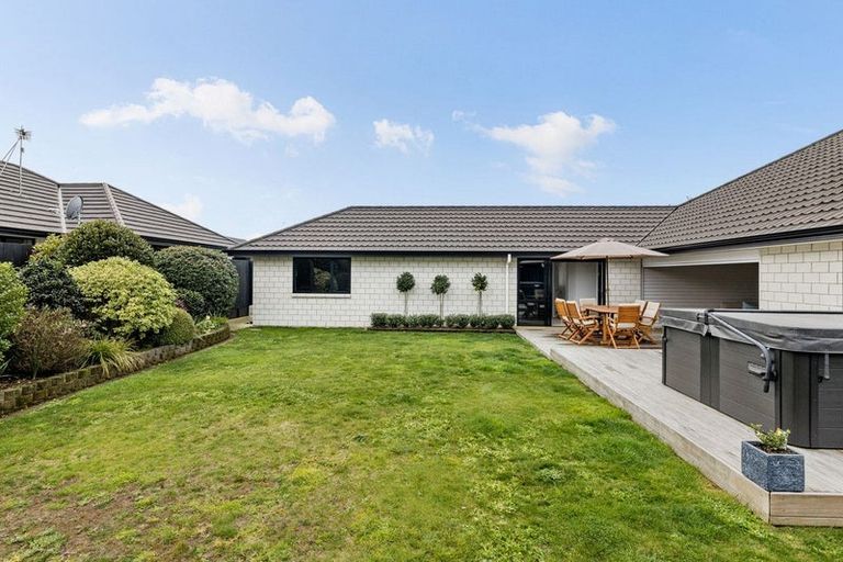 Photo of property in 39a Norfolk Drive, Cambridge, 3434