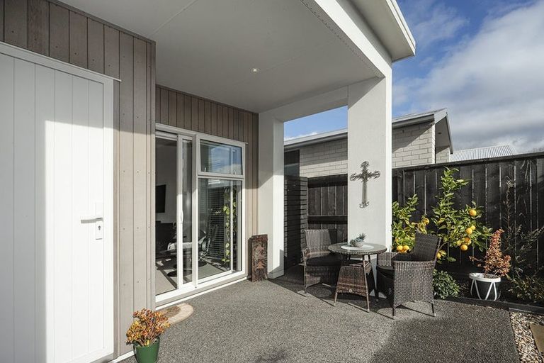 Photo of property in 39a Saint Pauls Drive, Brookfield, Tauranga, 3110