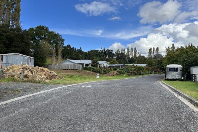 Photo of property in 16 Manuka Drive, Whangamata, 3691