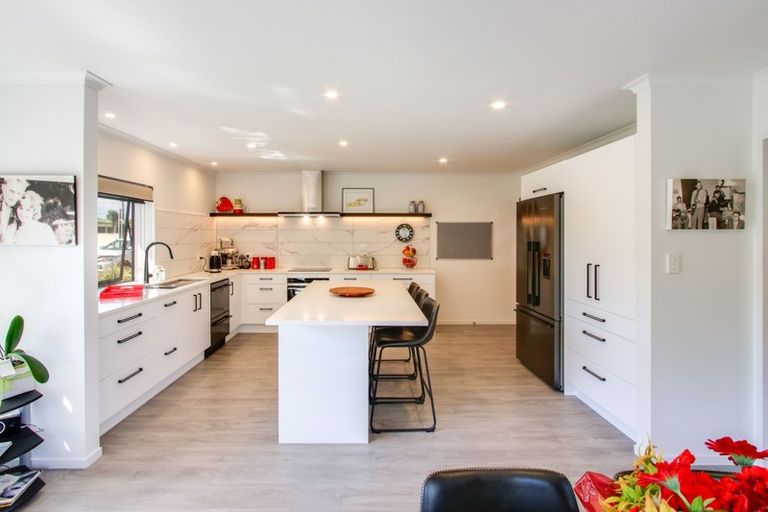 Photo of property in 1/100 Avondale Road, Taradale, Napier, 4112